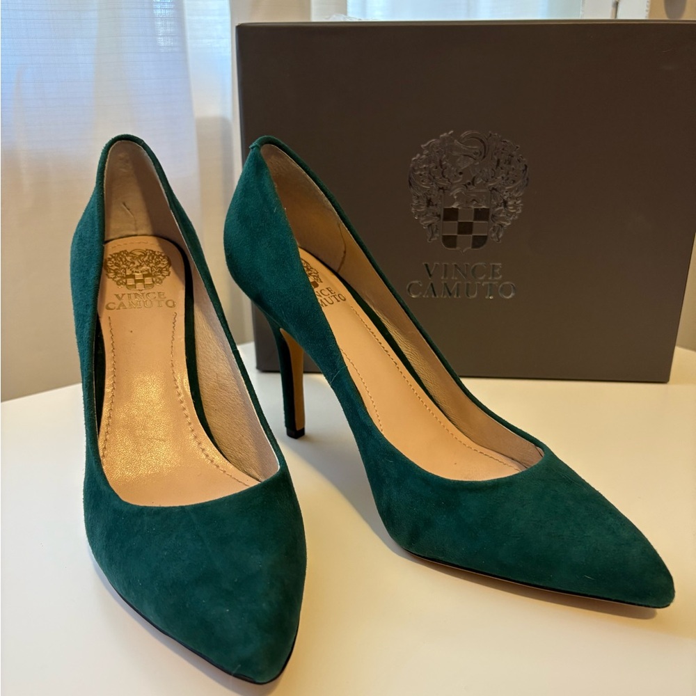 Vince Camuto Hallee Pumps in Hunter Green Suede, Size 8.5, NEW
